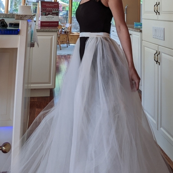 Tulle Overskirt for Wedding Dress - Picture 6 of 6